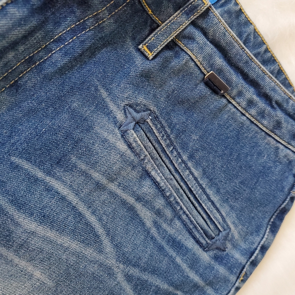 Escada Bootcut Distressed Denim Jeans Embroidered Pocket detail Size 42 / 12
